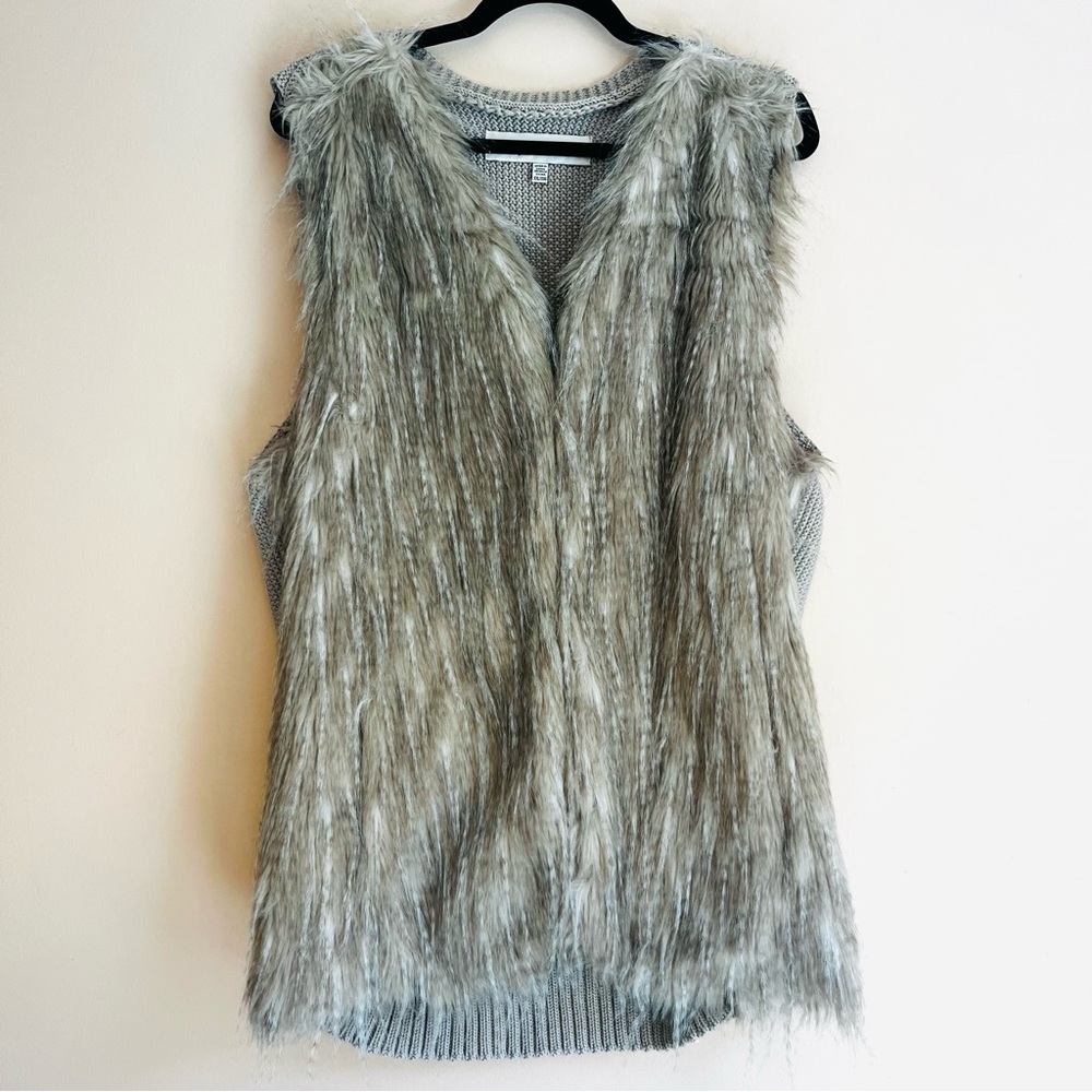 Sebby Collection Faux Fur Vest Women's XXL Tan Crochet Knit Cozy - Picture 5 of 10